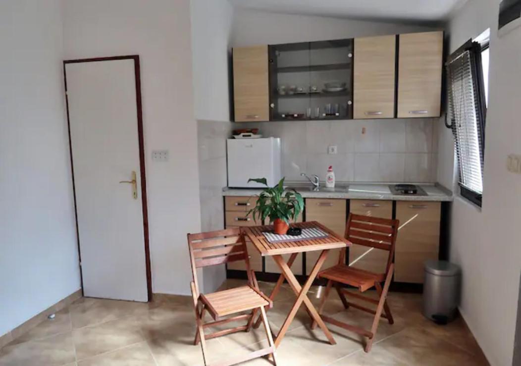 Exclusive Apartment Muo โกตอร์ ภายนอก รูปภาพ