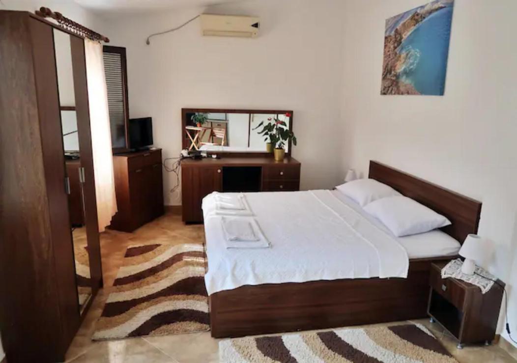Exclusive Apartment Muo โกตอร์ ภายนอก รูปภาพ